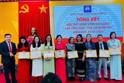 3 GV tham gia hội thi GVDG cấp thị xã đạt kết quả cao