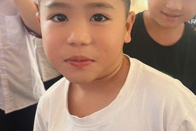 Giáo dục là một quá trình tự nhiên được thực hiện bởi trẻ nhỏ và không đạt được nhờ lắng nghe mà nhờ trải nghiệm trong môi trường. – Maria Montessori